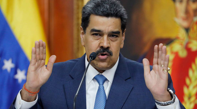 Venezuela no teme "combatir con la armas" en defensa de la paz, aseveró el presidente Nicolás Maduro. /Foto: Ariana Cubillos (AP)