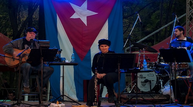 Silvio llegó a Las Terrazas en el concierto 109 de la Gira por los Barrios, Foto: Deny Extremera/ Cubadebate.