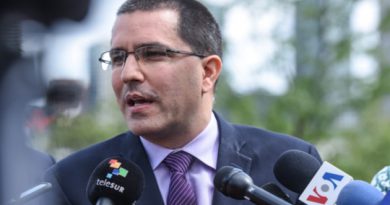 Venezuela es un país soberano que toma sus propias decisiones y no está tutelado por EE.UU, aseguró el canciller Jorge Arreaza. /Foto: TW