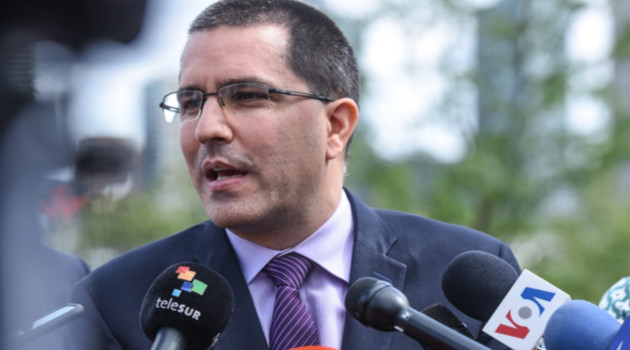 Venezuela es un país soberano que toma sus propias decisiones y no está tutelado por EE.UU, aseguró el canciller Jorge Arreaza. /Foto: TW