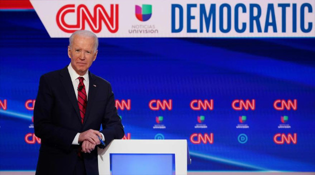 El exvicepresidente de EE.UU. y virtual candidato demócrata a la Casa Blanca, Joe Biden, durante un acto de campaña el 15 de marzo de 2020. /Foto: AFP