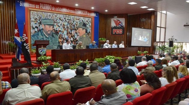 Reunión territorial de trabajo para la actualización del plan para la prevención y control del nuevo coronavirus. /Foto: Carlos Rafael (Ahora)