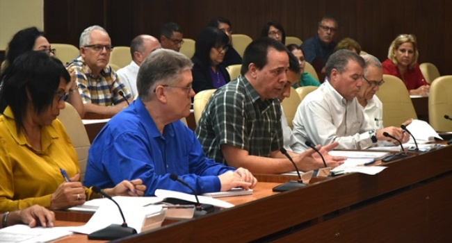 Al presentar una actualización de la situación en el país, el ministro de Salud Pública, José Angel Portal Miranda, dio a conocer que fue diagnosticado un nuevo paciente, por lo cual asciende a 11 la cifra de confirmados en el país. Foto: Estudio Revolución.