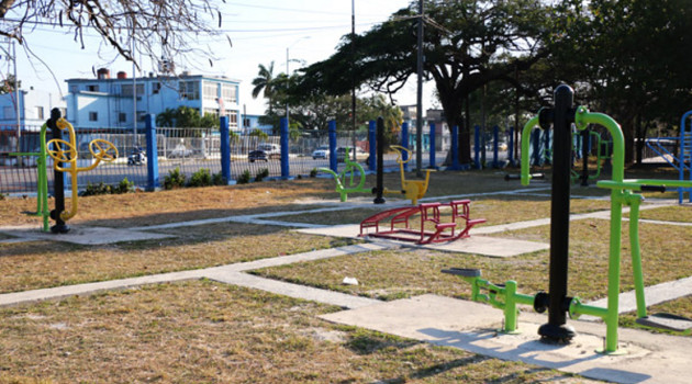 Instalaciones deportivas de todo el país lucen totalmente vacías ante las medidas de protección anunciadas por el gobierno cubano frente a la expansión de la Covid-19. Un alto por la vida. Ya volverán a llenarse... /Foto: Mónica RF (Jit Online)