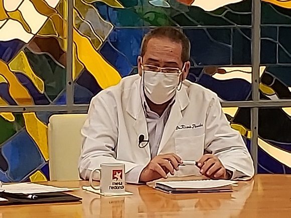 Ricardo Pereda González, especialista de Medicina Intensiva./Foto: Presidencia Cuba