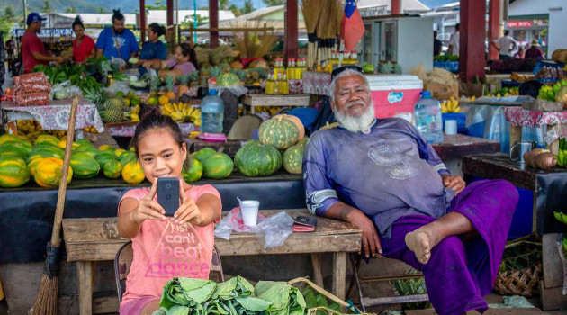 Varios pequeños estados insulares del océano Pacífico figuran entre las naciones todavía libres del nuevo coronavirus. Mercado de Samoa. /Foto: Internet