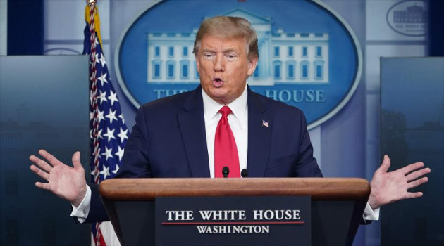 El presidente de EE.UU., Donald Trump, en una rueda de prensa en la Casa Blanca, 13 de abril de 2020. /Foto: AFP