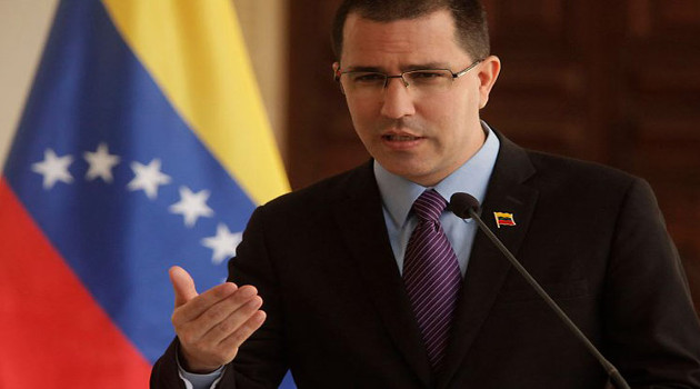 "Mucho se habían tardado en responsabilizar a Venezuela", ironizó el canciller venezolano en respuesta a las declaraciones del mandatario ecuatoriano. /Foto: Archivo