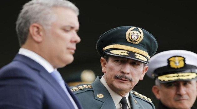 Presidente colombiano Iván Duque y el excomandante del Ejército, Nicacio Martínes. /Foto: EFE