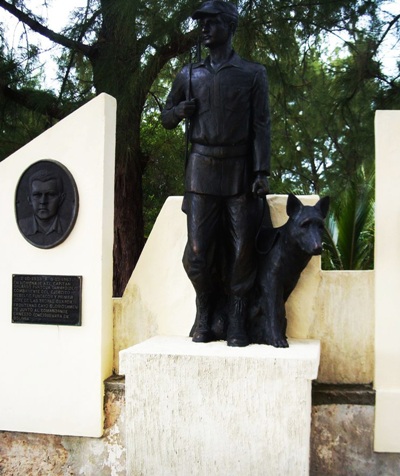 Monumento al guardafronteras José Fernández Rodríguez.