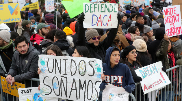 Manifestación en defensa del programa DACA frente a la Corte Suprema de EE.UU., 12 de noviembre de 2019. /Foto: Jonathan Ernst (Reuters)