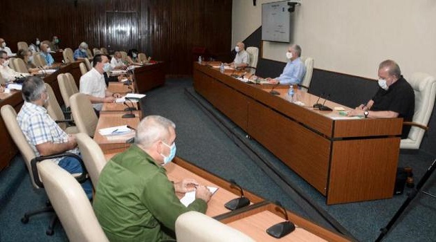 La integración de esfuerzos y saberes desde las experiencias que deja el enfrentamiento a la COVID-19 en el caso de las ciencias, resulta un aporte significativo no solo en el orden nacional sino también para el resto del mundo./Foto: Estudios Revolución