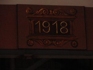 Se terminó de construir en 1918, pero se inauguró, oficialmente, el 27 de febrero de 1919.