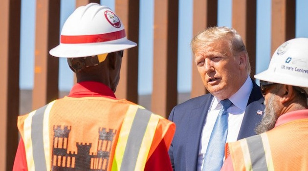 Según la denuncia publicada en thegrayzone, la administración Trump aprovechó 601 millones de dólares del 'fondo de confiscación' del Departamento del Tesoro para complementar la construcción del muro. /Foto: Internet