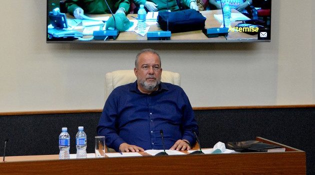 "Si no logramos resolver los problemas que se han venido manifestando no quedará más remedio que pasar a la etapa anterior", enfatizó el primer ministro Manuel Marrero Cruz. /Foto: Estudios Revolución