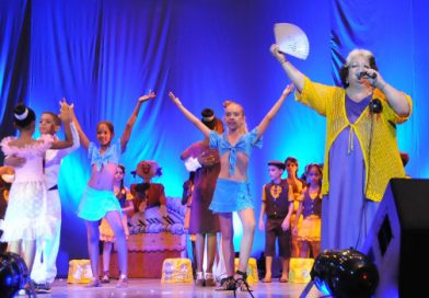 Inicia en Cuba evento Corazón Feliz, destinado a las infancias Rosa Campo ha sido ganadora del Premio Cubadisco 2000, 2003 y 2012 con los fonogramas Amanecer feliz, Parampampín de la Tía Rosa y Trocacuentos. /Foto: Julio Martínez