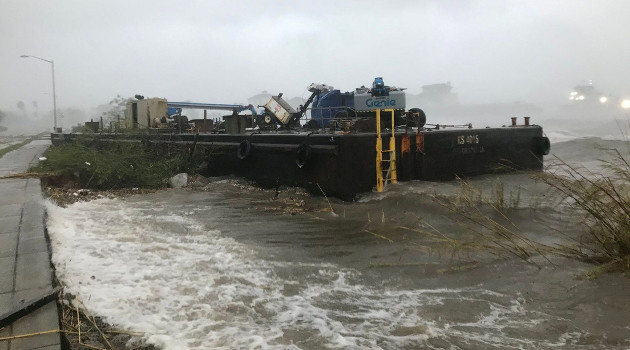 El huracán Sally, de categoría 2, tocó tierra este miércoles en EE.UU. cerca de Gulf Shores, en el estado de Alabama, con vientos máximos sostenidos de 165 kilómetros por hora. /Foto: Tony Giberson/News-Journal/USA Today Network / Reuters