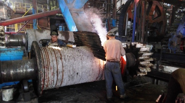 Los trabajos de las reparaciones estuvieron centrados en los focos rojos, de acuerdo con el diagnóstico de la pasada zafra. /Foto: Juan Carlos Dorado