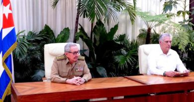 General de Ejército Raúl Castro Ruz, Primer Secretario del Comité Central de Partido Comunista de Cuba, y Miguel Díaz-Canel Bermúdez, Presidente de la República de Cuba./Foto: Estudios Revolución