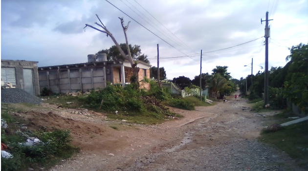 El Callejón de las Calabazas, ubicado en el consejo popular de Junco Sur, es uno de los barrios ilegales propuestos a legalizar en Cienfuegos. / Foto: Juan Carlos Dorado