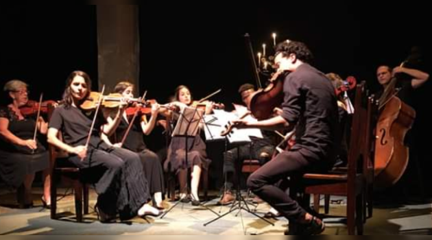 Concierto Sur, en excelente comunión con el grupo teatral Velas Teatro y sus puestas en escena en Cienfuegos./Foto: Raúl Durán
