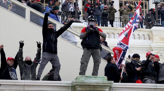 Partidarios de Donald Trump asaltan el Capitolio de EE.UU., en Washington, 6 de enero 2021. /Foto: AFP