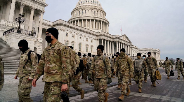 Despliegue de efectivos de la Guardia Nacional cerca del Capitolio de EE.UU., Washington, EE.UU. /Foto: Erin Scott / Reuters