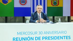 "Si somos un lastre, tomen otro barco": la advertencia de Alberto Fernández a Lacalle Pou