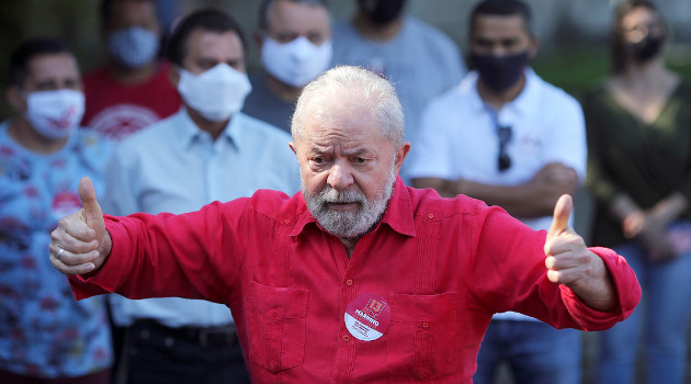 Lula da Silva después de votar en las elecciones municipales, Sao Bernardo do Campo, Brasil, 15 de noviembre de 2020. /Foto: Amanda Perobelli / Reuters