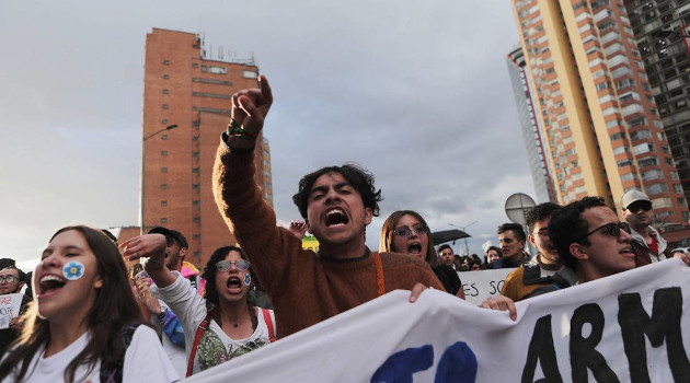 Protesta por los asesinatos de líderes y activistas sociales, en Bogotá, Colombia. /Foto: archivo de Luisa Gonzalez / Reuters