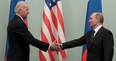 Joe Biden y Vladímir Putin, Moscú, 10 de marzo de 2011. /Foto: Alexander Natruskin / Reuters