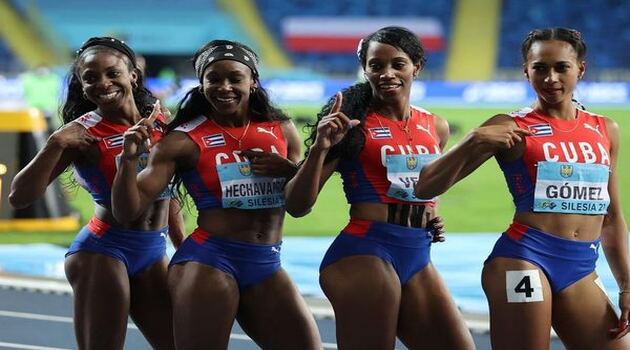 Posta durada cubana del 4 x 400 metros: Zurian Hechavarría, Rose Mary Almanza, Lisneidy Veitía y la cienfueguera Roxana Gómez.