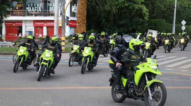 El Ministerio de Defensa de Colombia confirmó el despliegue de 10 mil policías y 2 mil 100 soldados en Cali para garantizar la seguridad. /Foto: Juan B Diaz / Reuters