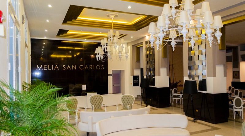 lobby Hotel San Carlos