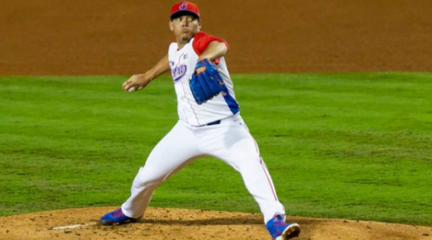 Volvió a fallar el pitcheo de apertura y Yariel Rodríguez tuvo que relevar desde la primera entrada. /Foto: @wbsc