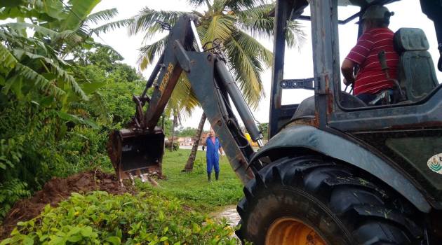 Tras las intensas lluvias, en Cienfuegos ya se trabaja en la recuperación de los lugares afectados. / Foto: Tomada de Perlavisión (Página en Facebook)