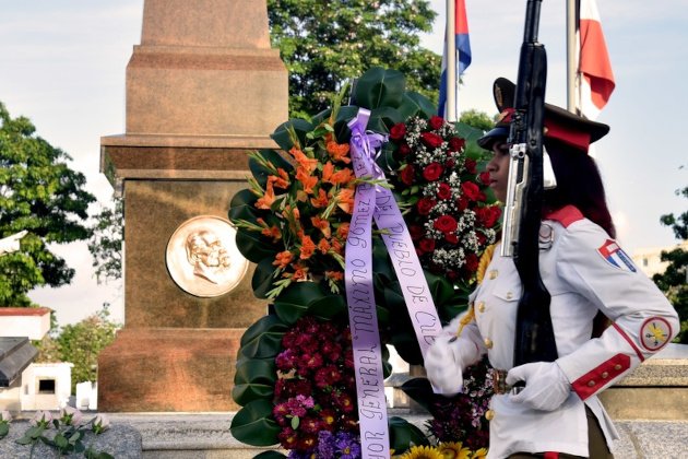Ceremonia militar en ocasión del Aniversario 118 del fallecimiento del General Máximo Gómez, en el Mausoleo donde descansan sus restos, en la Necrópolis de Cristóbal Colón, en La Habana, Cuba, el 17 de junio de 2023. / Foto: ACN