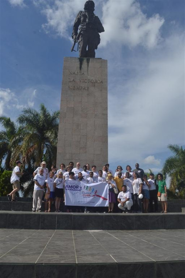 Estatua esculpida en bronce de Ernesto "Che" Guevara en Santa Clara.