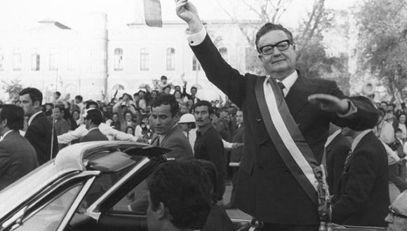 Salvador Allende, un presidente ligado a su pueblo. Foto: Prensa Latina