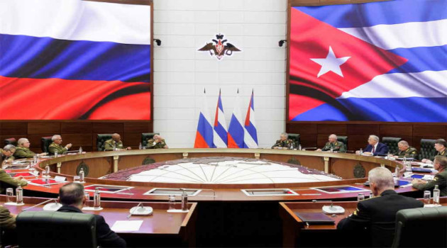 Cuba y Rusia constatan fortaleza en sus relaciones militares.