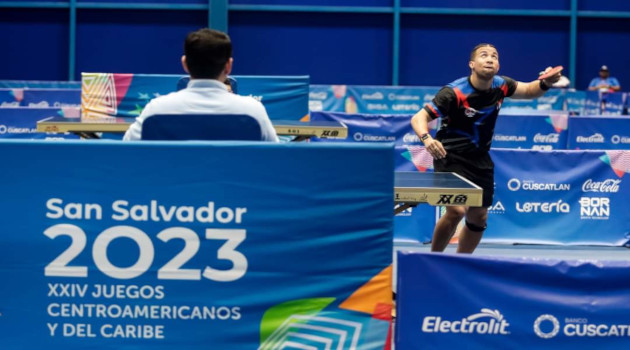 Miguel Díaz-Canel felicita a medallistas en Juegos de San Salvador 2023.