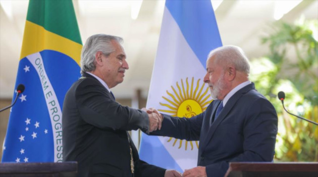 Presidente de Brasil, Luiz Inácio Lula Da Silva (dcha.), y su par de Argentina, Alberto Fernández. Brasilia, 26 de junio de 2023.