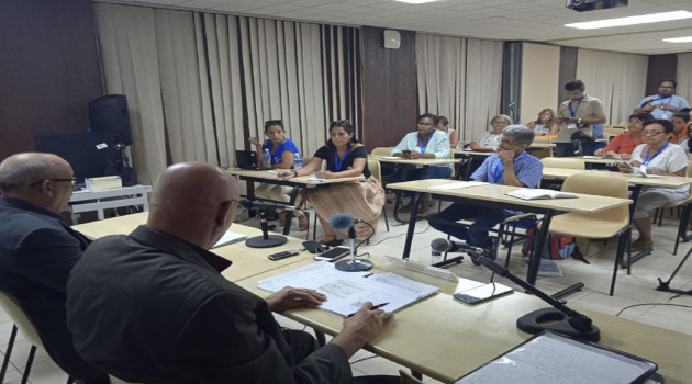Ponen en práctica acciones de capacitación sobre bancarización de transacciones en Cuba./ Foto: ACN