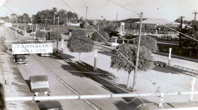 Primer Prado de Ranchuelo, centro de la vida cotidiana de los ranchueleros. Junto al Prado habanero, son los dos únicos del país con piso de granito.