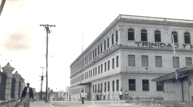 Emblemática construcción sede de la Fábrica de Cigarros Trinidad y Hermanos. 