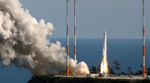 El satélite de reconocimiento militar de construcción nacional será el primero de cinco lanzamientos que van a ser transportados por el cohete Falcon de la empresa estadounidense SpaceX./ Foto: Gettyimages.ru