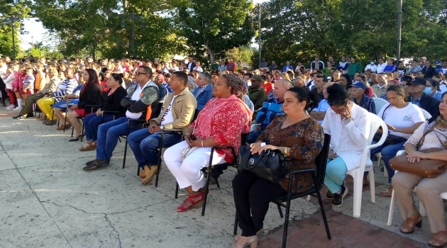 El pueblo abreuense conmemoró el aniversario 65 del triunfo de la Revolución Cubana./ Foto: Del autor