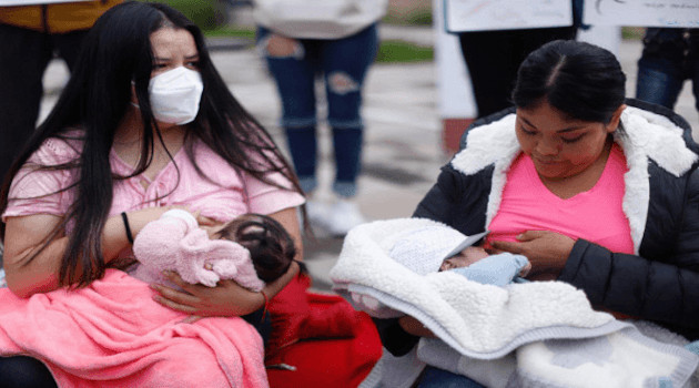 Se exhortó a la población a recurrir al uso del nasobuco en espacios públicos, al gel antibacterial y la implementación de un lavado frecuente de manos. / Foto: EFE