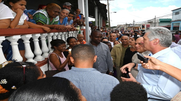 En su intercambio con el pueblo artemiseño, Díaz-Canel explicó asuntos trascendentes hoy para el país. /Foto: Tomada de la cuenta en X de la Presidencia Cuba.