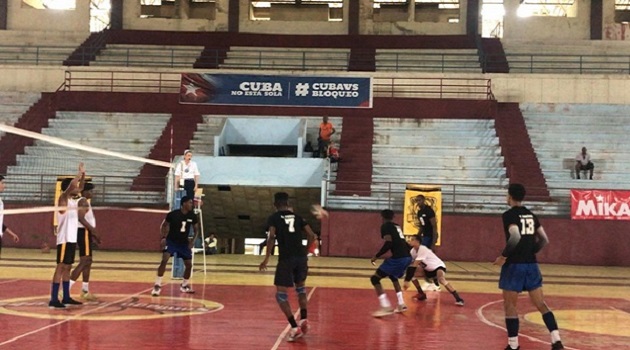 Voleibol en Cienfuegos: con un remate de primer nivel